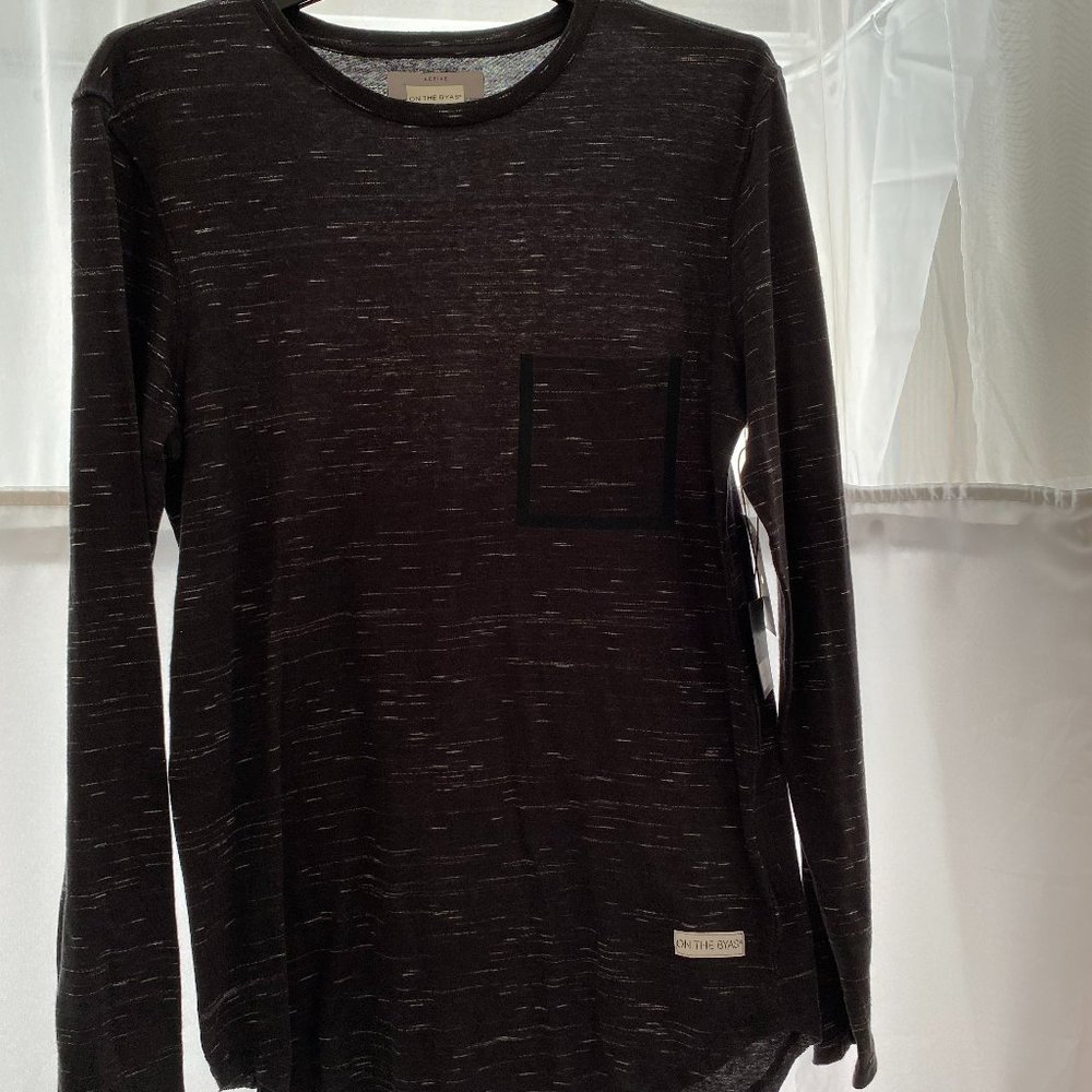ON THE BYAS Black Long Sleeve Top, Small